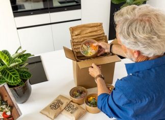 Ranpak cold chain packaging solutions with Recycold Cool Packs is offering a superior unboxing experience