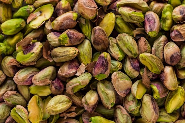 joanna-kosinska-oPsaQVRaXKI-unsplash Pistachios