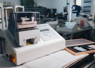 Testing and sealing systems ensure safe closure of food packaging packaging