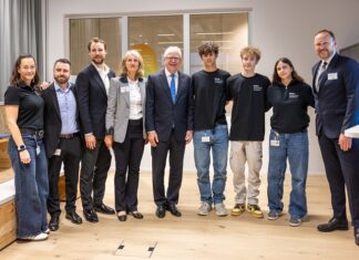 Minnesota governor Tim Walz at Bühler Uzwil Bühler
