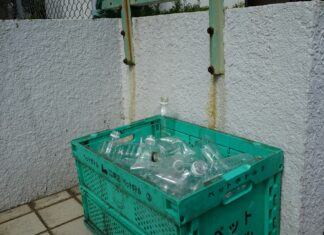 40% recycled content in food packaging mandatory from 1 April The Plastic Waste Management Rules, 2016 (as amended), mandate the use of 30% recycled content in rigid plastic packaging from 2025-26, with a gradual annual increase of 10% until reaching 60% in 2028-29 and beyond.