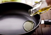 Government cuts import duty on major edible oils Oil