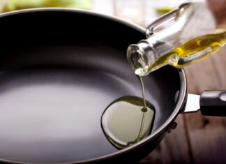 Government cuts import duty on major edible oils Oil